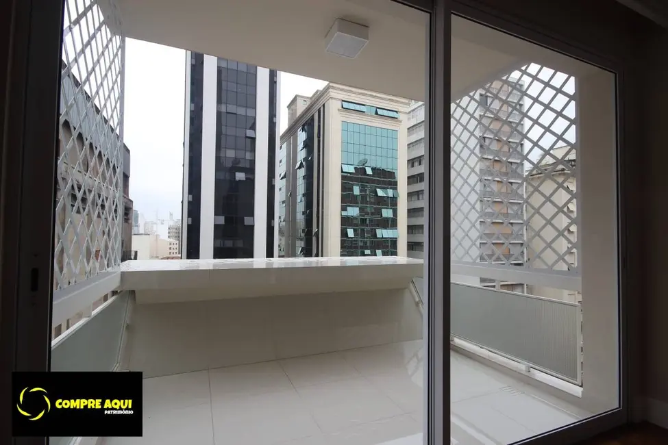 Apartamento com 3 quartos à venda, 210m2 em Higienópolis, São Paulo - SP - imagem 4 Foto 4 de Apartamento com 3 quartos à venda, 210m2 em Higienópolis, São Paulo - SP
