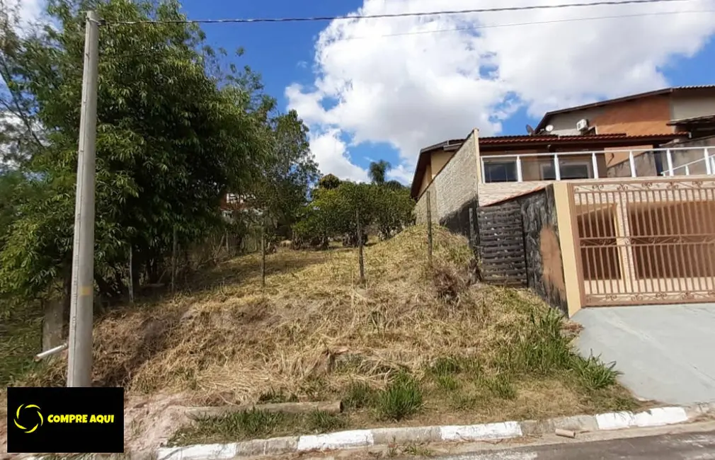Foto 1 de Terreno / Lote à venda, 300m2 em Aguas De Sao Pedro - SP
