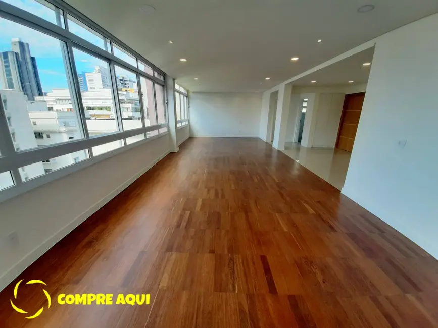 Apartamento com 4 quartos à venda, 218m2 em Higienópolis, São Paulo - SP - imagem 4 Foto 4 de Apartamento com 4 quartos à venda, 218m2 em Higienópolis, São Paulo - SP