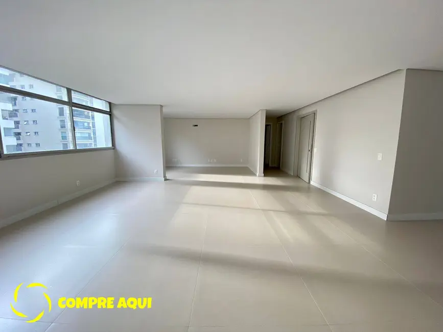 Foto 2 de Apartamento com 3 quartos à venda, 235m2 em Santa Cecília, São Paulo - SP