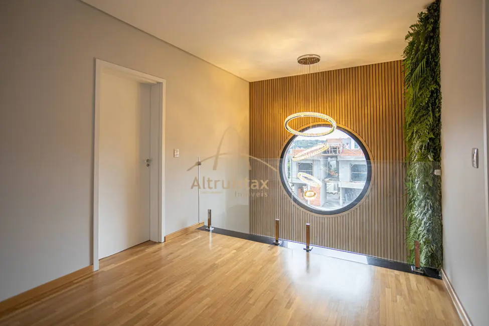 Casa de Condomínio com 4 quartos à venda, 393m2 em São Paulo II, Cotia - SP - imagem 8 Foto 8 de Casa de Condomínio com 4 quartos à venda, 393m2 em São Paulo II, Cotia - SP