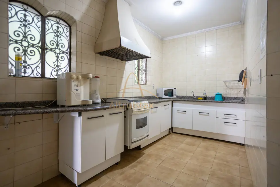 Foto 4 de Casa com 3 quartos à venda, 480m2 em Três Montanhas, Osasco - SP