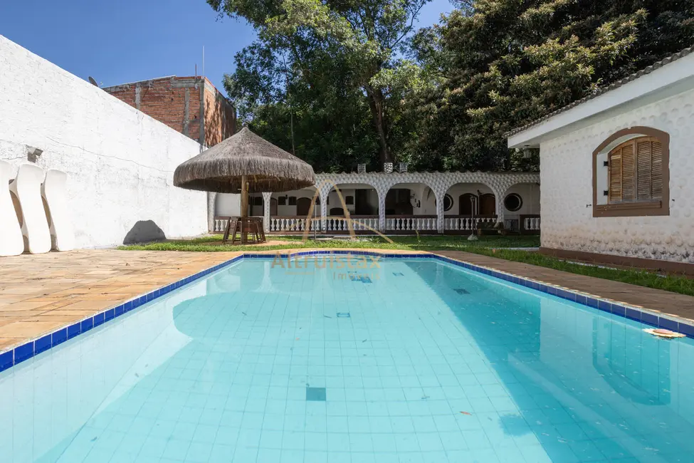 Foto 1 de Casa com 3 quartos à venda, 480m2 em Três Montanhas, Osasco - SP