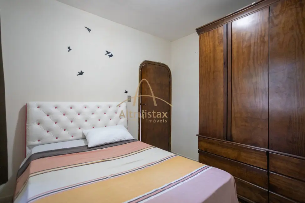 Foto 9 de Casa com 3 quartos à venda, 480m2 em Três Montanhas, Osasco - SP