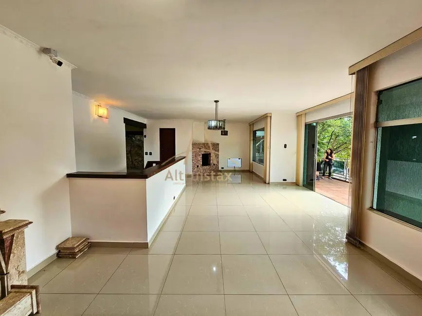 Foto 2 de Casa com 4 quartos à venda, 300m2 em Parque Continental, São Paulo - SP