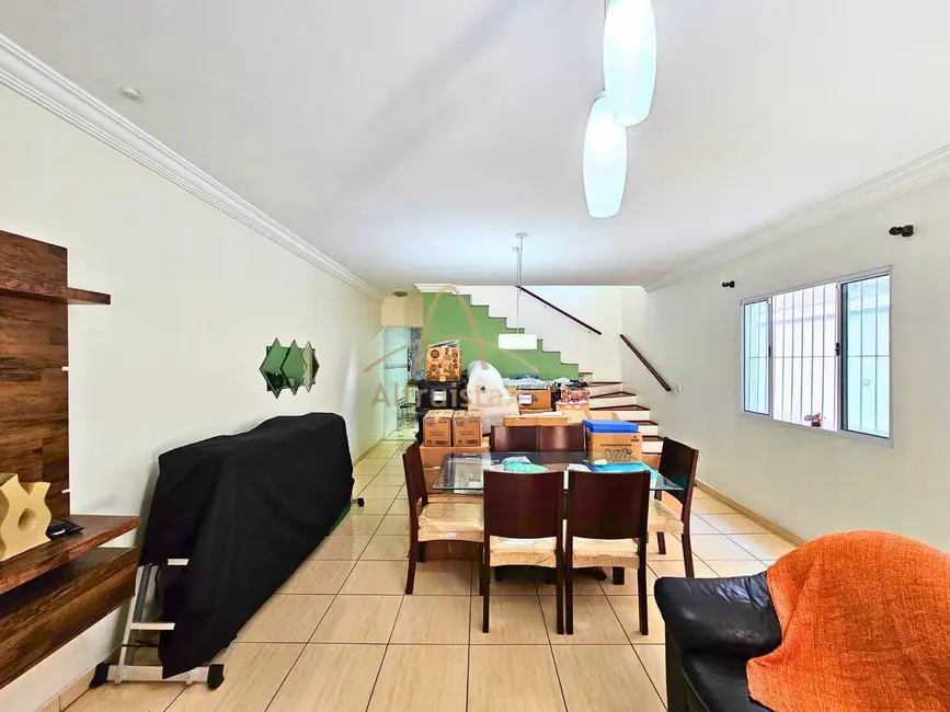 Foto 2 de Casa com 3 quartos à venda, 151m2 em Osasco - SP