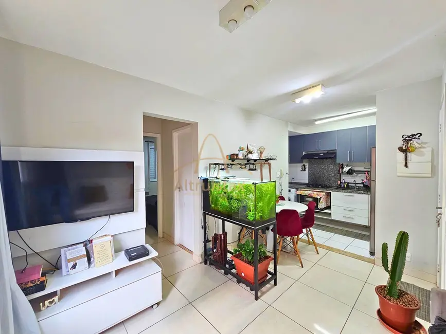 Foto 2 de Apartamento com 2 quartos à venda, 44m2 em São Pedro, Osasco - SP