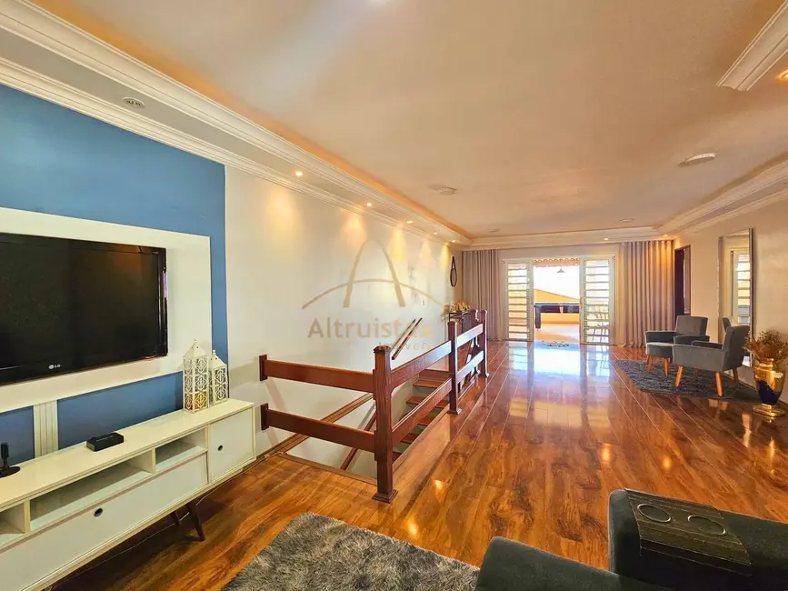 Foto 1 de Casa com 4 quartos à venda, 440m2 em Jardim Elvira, Osasco - SP