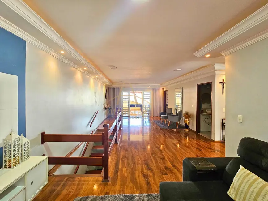 Foto 9 de Casa com 4 quartos à venda, 440m2 em Jardim Elvira, Osasco - SP