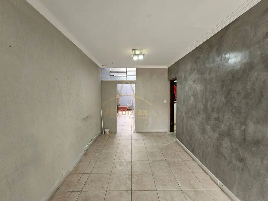 Casa com 3 quartos à venda e para alugar, 150m2 em Vila Campesina, Osasco - SP - imagem 3 Foto 3 de Casa com 3 quartos à venda e para alugar, 150m2 em Vila Campesina, Osasco - SP