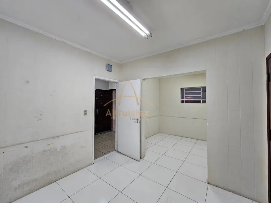 Casa com 3 quartos à venda e para alugar, 150m2 em Vila Campesina, Osasco - SP - imagem 8 Foto 8 de Casa com 3 quartos à venda e para alugar, 150m2 em Vila Campesina, Osasco - SP