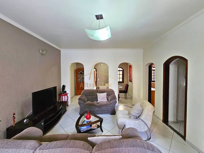 Sobrado com 4 quartos à venda em Centro, Osasco - SP - imagem 3 Foto 3 de Sobrado com 4 quartos à venda em Centro, Osasco - SP