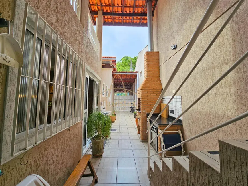 Foto 2 de Casa com 3 quartos à venda, 200m2 em Centro, Osasco - SP