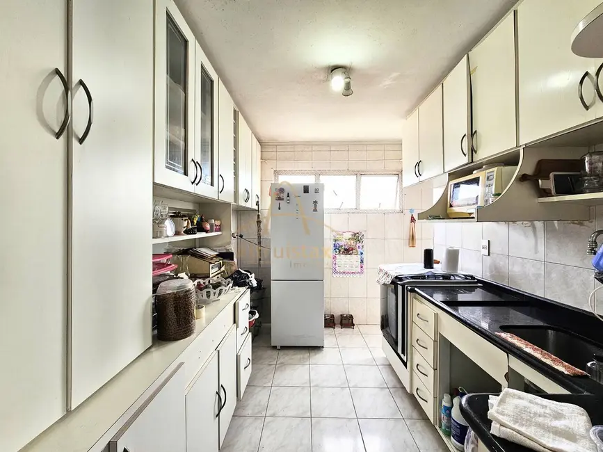 Apartamento com 3 quartos à venda, 60m2 em I.A.P.I., Osasco - SP - imagem 6 Foto 6 de Apartamento com 3 quartos à venda, 60m2 em I.A.P.I., Osasco - SP