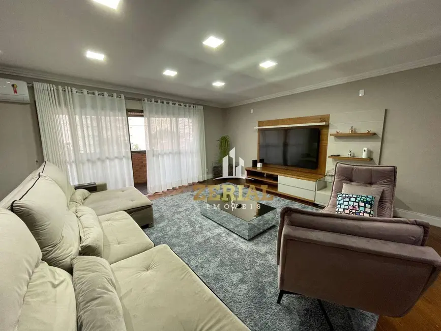 Apartamento com 4 quartos à venda, 238m2 em Santo Antônio, Sao Caetano Do Sul - SP - imagem 2 Foto 2 de Apartamento com 4 quartos à venda, 238m2 em Santo Antônio, Sao Caetano Do Sul - SP