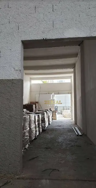 Foto 4 de Armazém / Galpão à venda e para alugar, 925m2 em Campestre, Santo Andre - SP