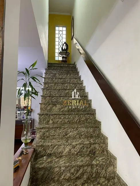 Sobrado com 4 quartos para alugar, 128m2 em Santa Maria, Sao Caetano Do Sul - SP - imagem 8 Foto 8 de Sobrado com 4 quartos para alugar, 128m2 em Santa Maria, Sao Caetano Do Sul - SP