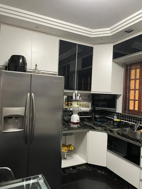 Sobrado com 4 quartos para alugar, 128m2 em Santa Maria, Sao Caetano Do Sul - SP - imagem 6 Foto 6 de Sobrado com 4 quartos para alugar, 128m2 em Santa Maria, Sao Caetano Do Sul - SP