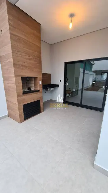 Foto 1 de Sobrado com 3 quartos à venda, 224m2 em Osvaldo Cruz, Sao Caetano Do Sul - SP