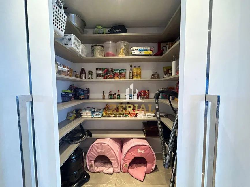 Foto 8 de Apartamento com 4 quartos para alugar, 264m2 em Santo Antônio, Sao Caetano Do Sul - SP