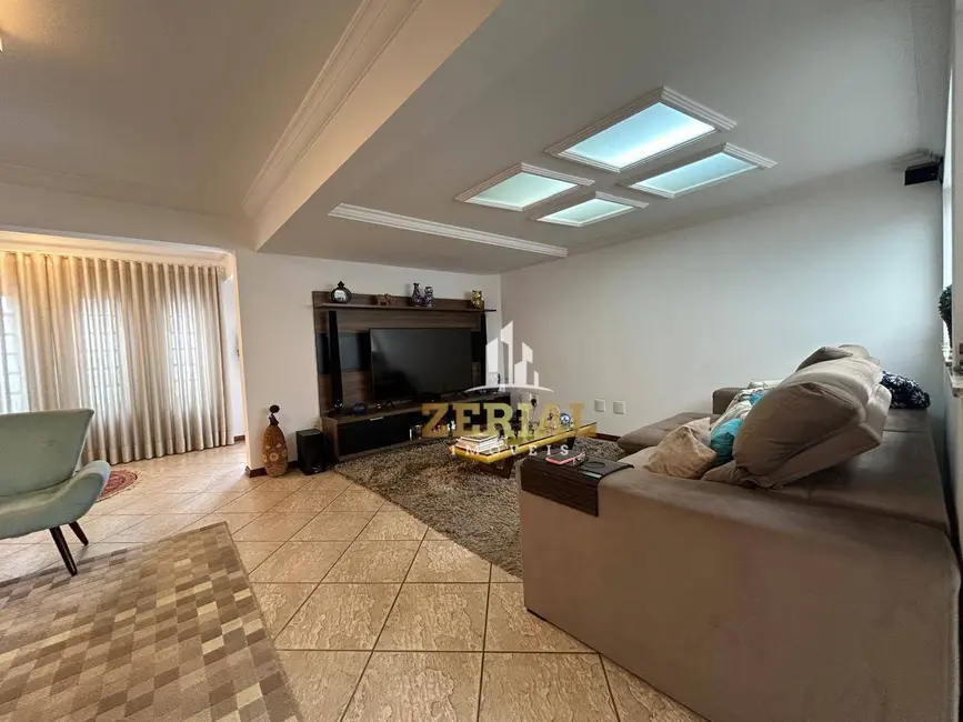 Foto 4 de Sobrado com 3 quartos à venda, 206m2 em Olímpico, Sao Caetano Do Sul - SP