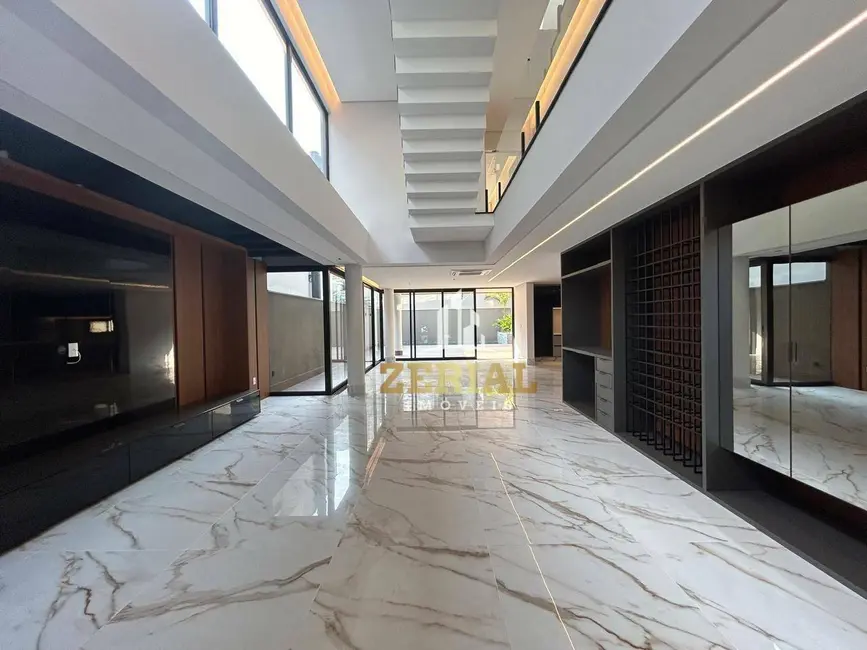 Foto 1 de Sobrado com 4 quartos à venda, 430m2 em Cerâmica, Sao Caetano Do Sul - SP
