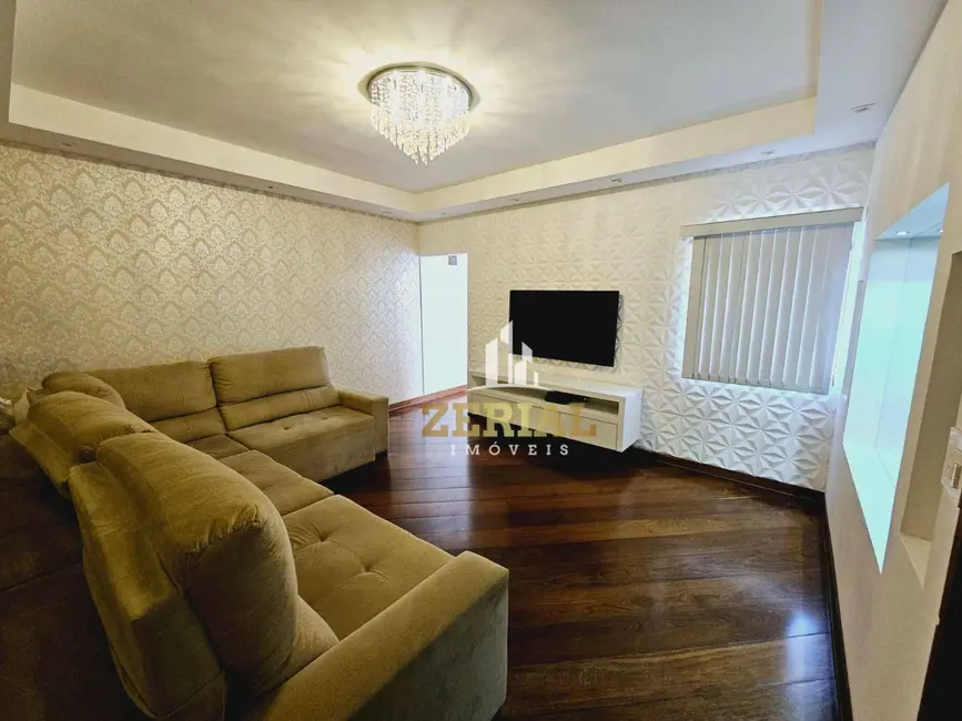 Sobrado com 3 quartos à venda, 210m2 em Jardim das Maravilhas, Santo Andre - SP - imagem 1 Foto 1 de Sobrado com 3 quartos à venda, 210m2 em Jardim das Maravilhas, Santo Andre - SP