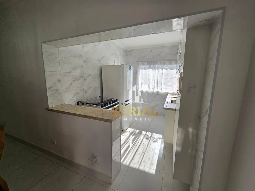 Sobrado com 3 quartos à venda, 210m2 em Jardim das Maravilhas, Santo Andre - SP - imagem 7 Foto 7 de Sobrado com 3 quartos à venda, 210m2 em Jardim das Maravilhas, Santo Andre - SP