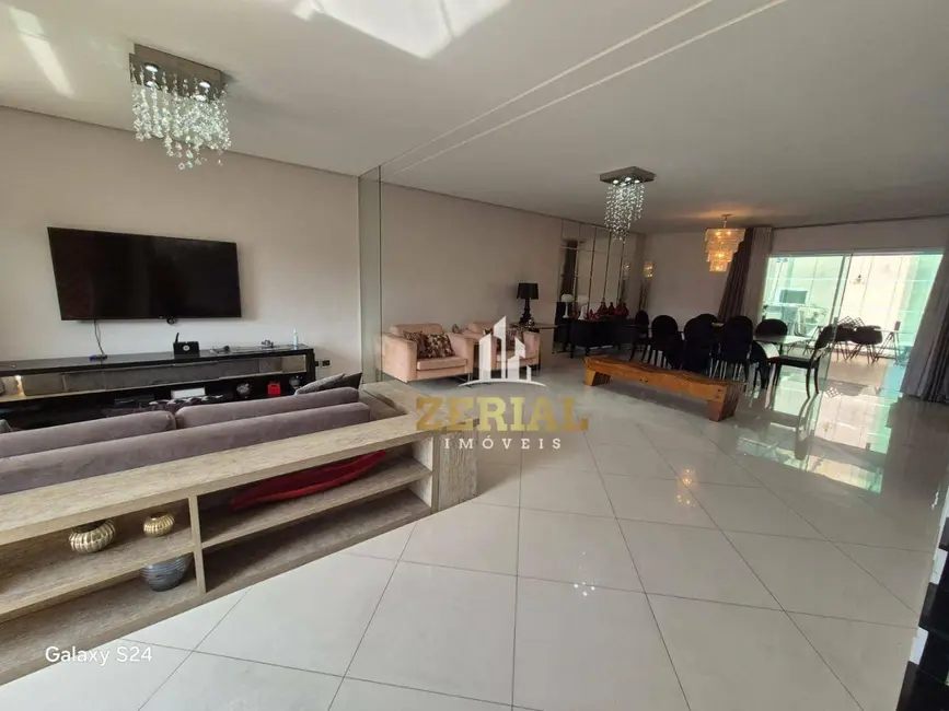 Foto 2 de Sobrado com 4 quartos para alugar, 350m2 em Parque dos Pássaros, Sao Bernardo Do Campo - SP