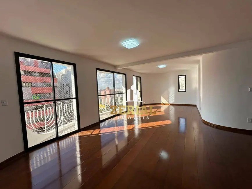 Foto 4 de Apartamento com 4 quartos para alugar, 207m2 em Santa Paula, Sao Caetano Do Sul - SP