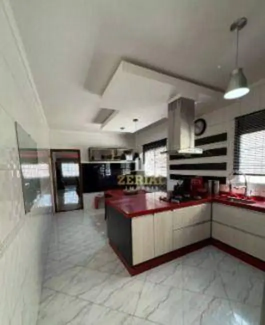 Sobrado com 3 quartos à venda, 197m2 em Vila Alpina, São Paulo - SP - imagem 9 Foto 9 de Sobrado com 3 quartos à venda, 197m2 em Vila Alpina, São Paulo - SP