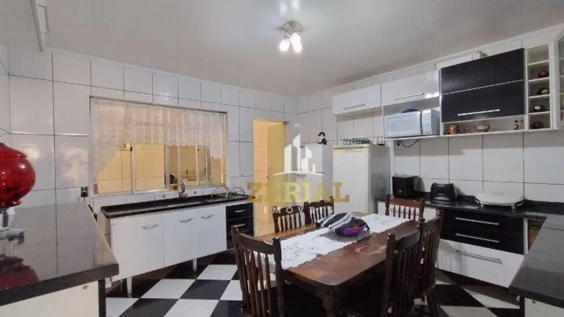 Foto 5 de Sobrado com 3 quartos à venda, 200m2 em Santa Maria, Sao Caetano Do Sul - SP