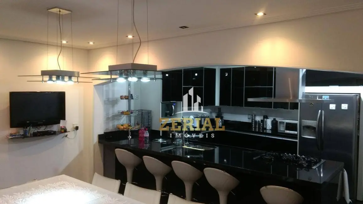 Sobrado com 5 quartos à venda, 315m2 em Sacomã, São Paulo - SP - imagem 9 Foto 9 de Sobrado com 5 quartos à venda, 315m2 em Sacomã, São Paulo - SP