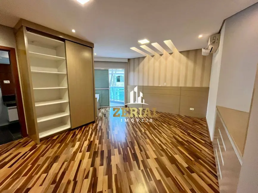 Sobrado com 4 quartos à venda, 240m2 em Santa Maria, Sao Caetano Do Sul - SP - imagem 9 Foto 9 de Sobrado com 4 quartos à venda, 240m2 em Santa Maria, Sao Caetano Do Sul - SP