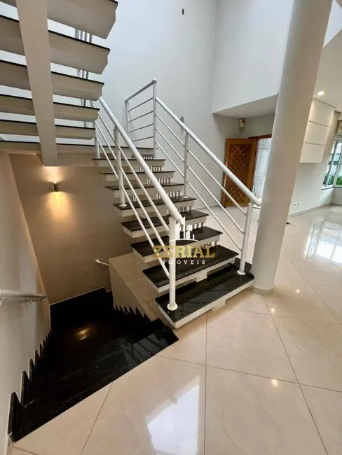 Sobrado com 4 quartos à venda, 240m2 em Santa Maria, Sao Caetano Do Sul - SP - imagem 6 Foto 6 de Sobrado com 4 quartos à venda, 240m2 em Santa Maria, Sao Caetano Do Sul - SP
