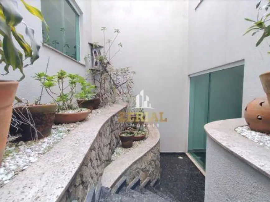 Foto 5 de Sobrado com 3 quartos à venda, 230m2 em Osvaldo Cruz, Sao Caetano Do Sul - SP