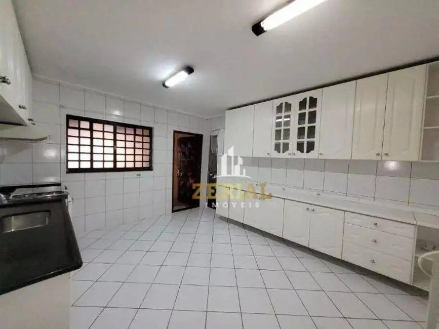 Sobrado com 3 quartos para alugar, 186m2 em Mauá, Sao Caetano Do Sul - SP - imagem 4 Foto 4 de Sobrado com 3 quartos para alugar, 186m2 em Mauá, Sao Caetano Do Sul - SP