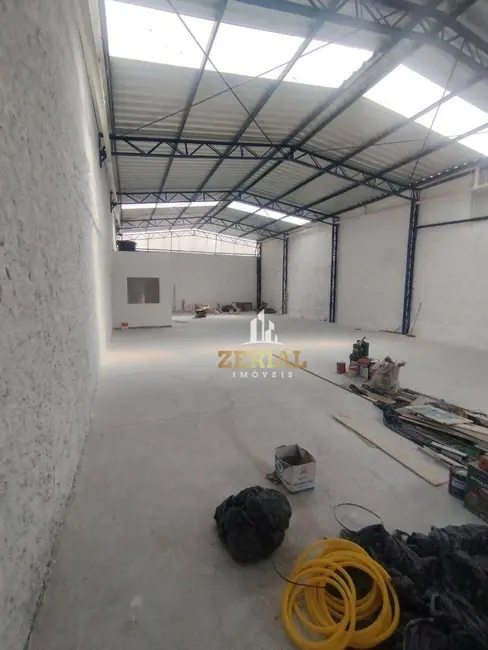 Armazém / Galpão para alugar, 250m2 em Fundação, Sao Caetano Do Sul - SP - imagem 4 Foto 4 de Armazém / Galpão para alugar, 250m2 em Fundação, Sao Caetano Do Sul - SP