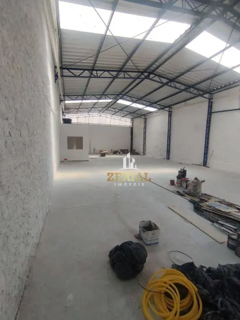 Foto 2 de Armazém / Galpão para alugar, 250m2 em Fundação, Sao Caetano Do Sul - SP