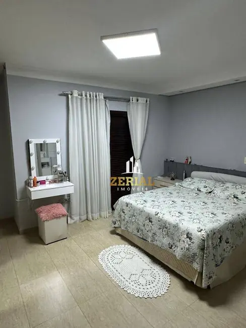 Foto 9 de Sobrado com 3 quartos à venda, 130m2 em Osvaldo Cruz, Sao Caetano Do Sul - SP