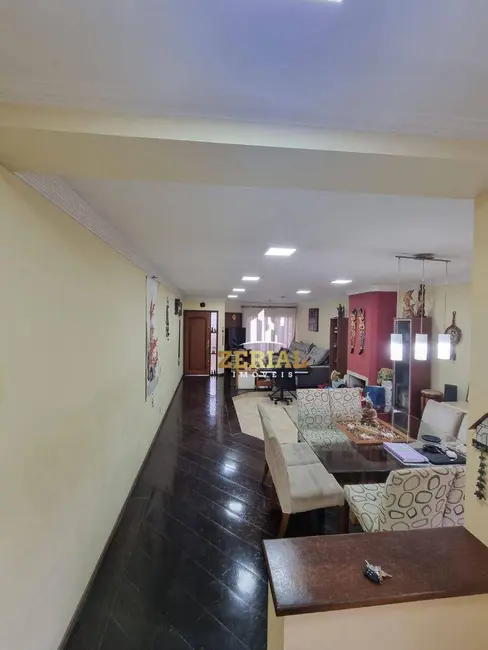 Foto 2 de Sobrado com 3 quartos à venda, 200m2 em Santa Maria, Sao Caetano Do Sul - SP