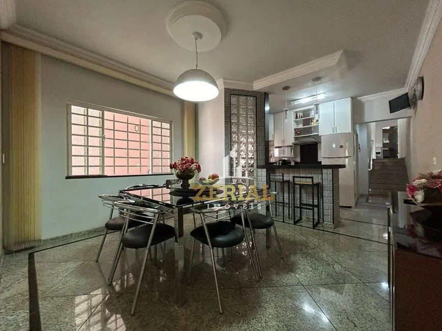 Foto 9 de Sobrado com 4 quartos à venda, 191m2 em Olímpico, Sao Caetano Do Sul - SP