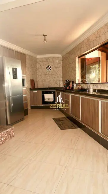 Foto 3 de Sobrado com 3 quartos à venda, 240m2 em Utinga, Santo Andre - SP