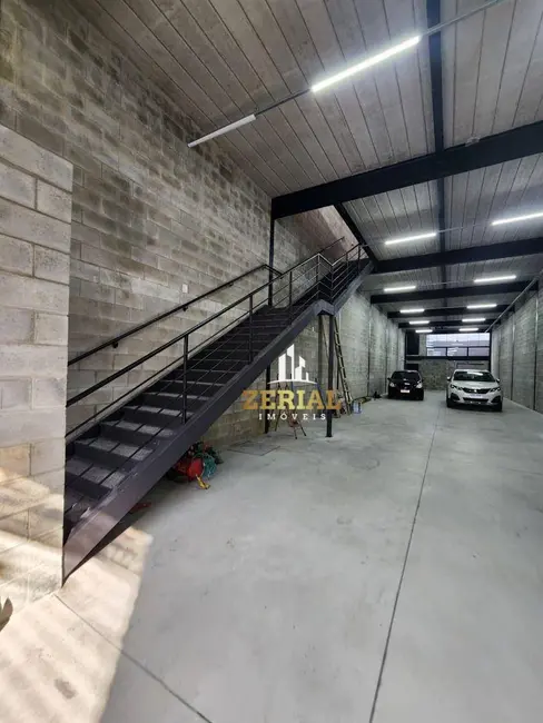 Foto 2 de Armazém / Galpão à venda e para alugar, 450m2 em Santo Antônio, Sao Caetano Do Sul - SP