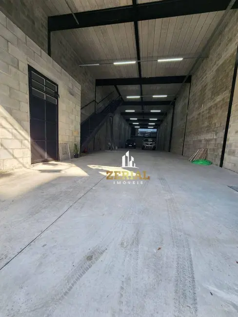 Foto 3 de Armazém / Galpão à venda e para alugar, 450m2 em Santo Antônio, Sao Caetano Do Sul - SP