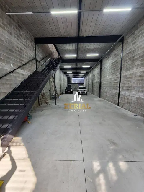 Foto 1 de Armazém / Galpão à venda e para alugar, 450m2 em Santo Antônio, Sao Caetano Do Sul - SP