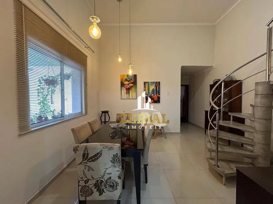 Foto 2 de Sobrado com 4 quartos à venda, 255m2 em Olímpico, Sao Caetano Do Sul - SP