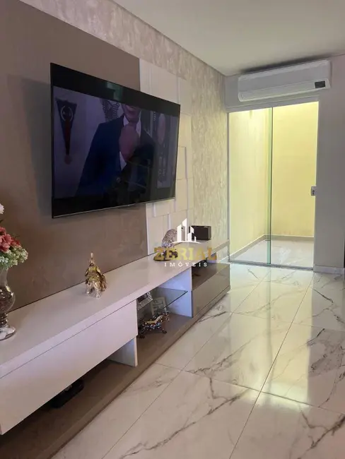 Foto 3 de Sobrado com 3 quartos à venda, 134m2 em Osvaldo Cruz, Sao Caetano Do Sul - SP