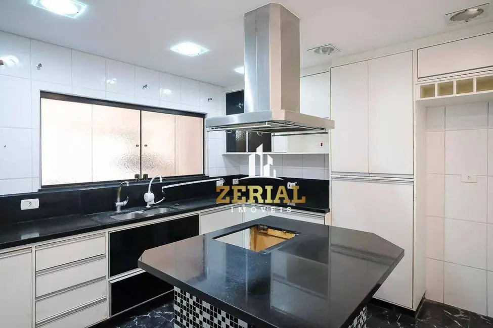 Sobrado com 3 quartos à venda e para alugar, 276m2 em Santa Maria, Santo Andre - SP - imagem 9 Foto 9 de Sobrado com 3 quartos à venda e para alugar, 276m2 em Santa Maria, Santo Andre - SP