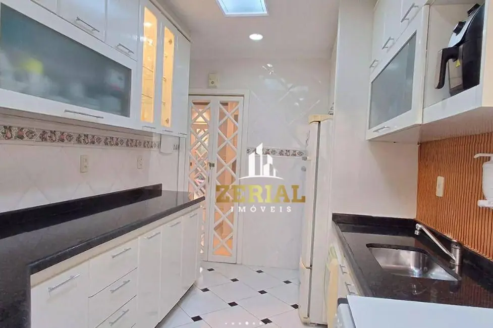 Sobrado com 3 quartos à venda, 165m2 em Mauá, Sao Caetano Do Sul - SP - imagem 9 Foto 9 de Sobrado com 3 quartos à venda, 165m2 em Mauá, Sao Caetano Do Sul - SP